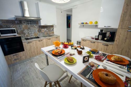 Hostal Palermo Gallery
