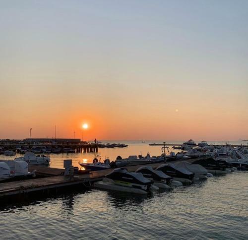 Mondello Sea View Beach Apartment