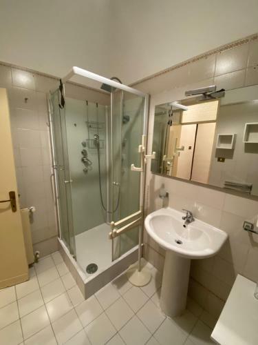 Mondello Sea View Beach Apartment