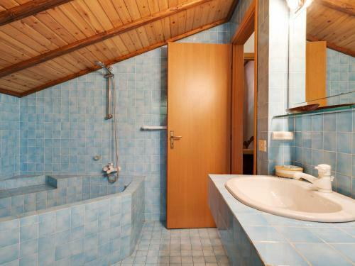 Welcoming Holiday Home In Pedara With Private Swimming Pool