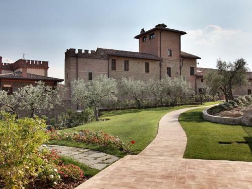 Splendid Mansion In Perugia With Garden