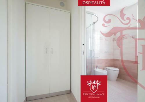 Hostal Affittacamere Piacenza Palace