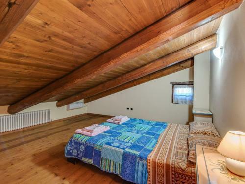 Stylish Villa In Piandimeleto With Swimming Pool