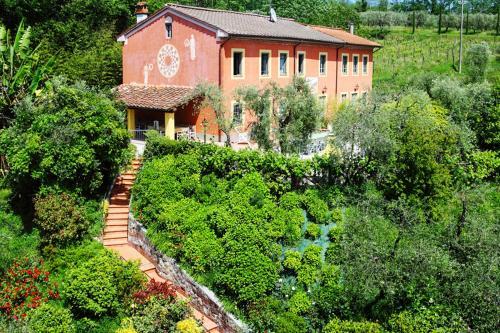San Colombano Villa Sleeps 20 With Pool And Air Con