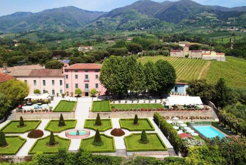 San Colombano Villa Sleeps 22 With Pool And Air Con