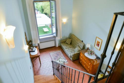 San Colombano Villa Sleeps 22 With Pool And Air Con