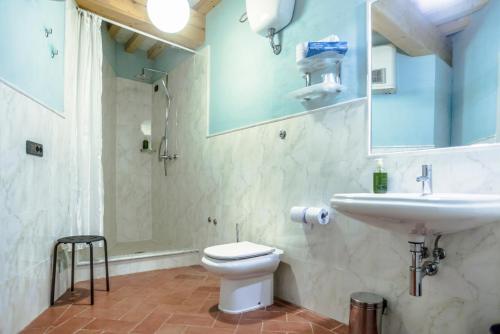 San Colombano Villa Sleeps 22 With Pool And Air Con