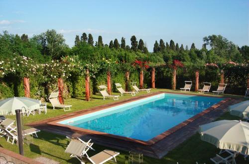 San Colombano Villa Sleeps 22 With Pool And Air Con