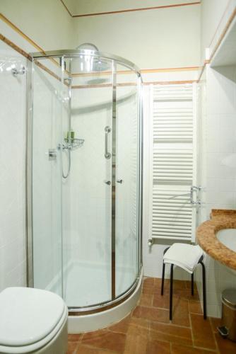 San Colombano Villa Sleeps 22 With Pool And Air Con