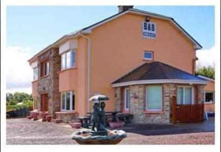 Hostal Douglasha House