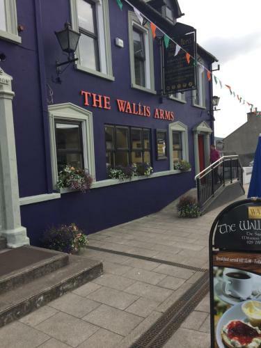 Wallis Arms Hotel