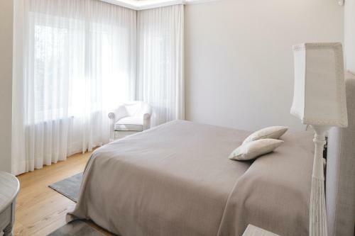 Pietra La Croce Villa Sleeps 8 With Pool And Air Con