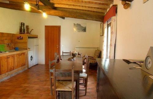 Pitigliano Villa Sleeps 9 Pool Wifi
