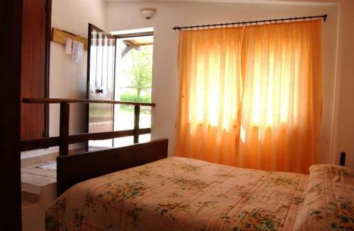 Pitigliano Villa Sleeps 7 Pool Wifi