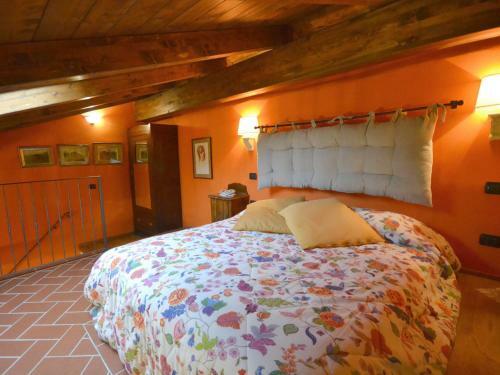 Exquisite Holiday Home In Pistoia With Swimming Pool