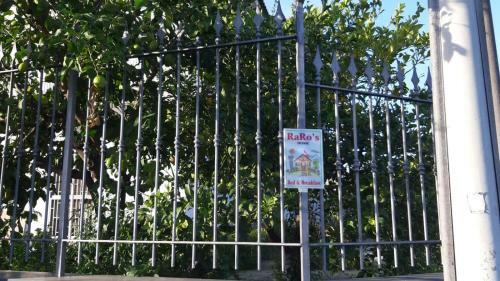 Raro's Home Bed & Breakfast