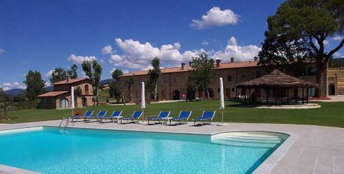 Ponte A Poppi Apartment Sleeps 4 With Pool