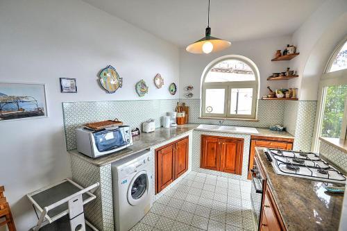 Positano Villa Sleeps 6 Air Con Wifi