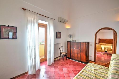 Positano Villa Sleeps 6 Air Con Wifi