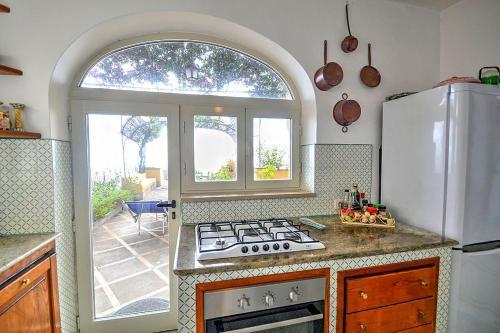 Positano Villa Sleeps 6 Air Con Wifi