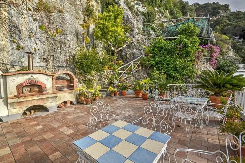 Positano Villa Sleeps 2 Air Con Wifi