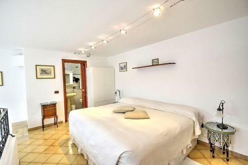 Positano Villa Sleeps 2 Air Con Wifi