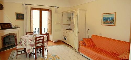 Positano Villa Sleeps 2 Air Con Wifi