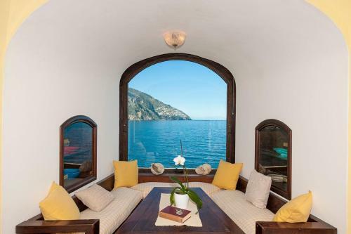 Positano Villa Sleeps 13 Air Con Wifi