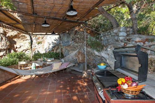Positano Villa Sleeps 13 Air Con Wifi