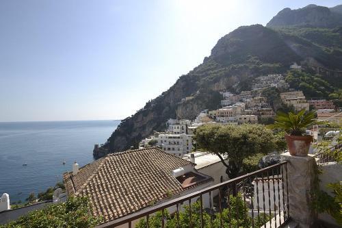 Positano Apartment Sleeps 6 Air Con Wifi