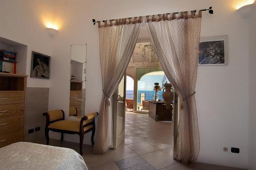 Positano Apartment Sleeps 6 Air Con Wifi