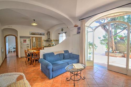 Positano Villa Sleeps 6 Air Con Wifi