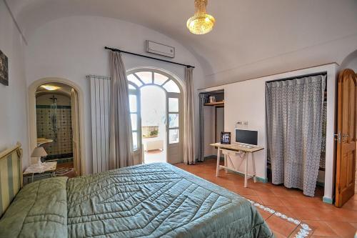 Positano Villa Sleeps 6 Air Con Wifi