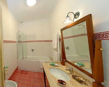 Nocelle Villa Sleeps 2 Air Con Wifi