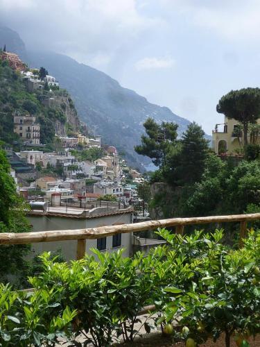 Positano Villa Sleeps 3 Air Con Wifi