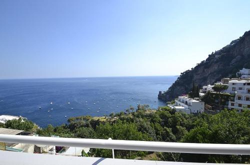 Positano Villa Sleeps 4 Air Con Wifi