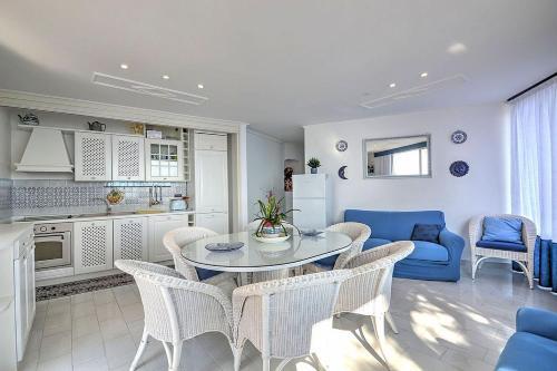 Positano Villa Sleeps 8 Pool Air Con Wifi