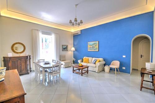 Positano Apartment Sleeps 6 Air Con Wifi