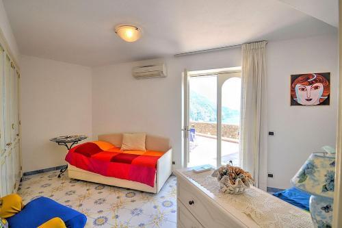 Praiano Villa Sleeps 4 Air Con Wifi