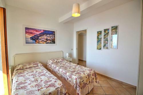 Praiano Villa Sleeps 4 Air Con Wifi