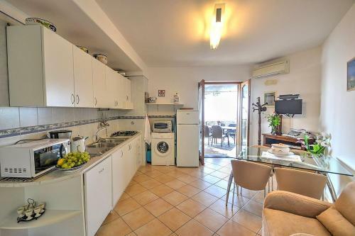 Praiano Villa Sleeps 4 Air Con Wifi