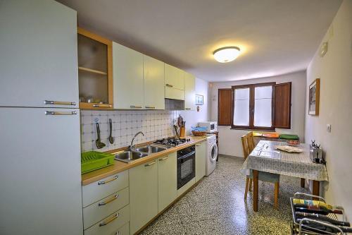 Praiano Villa Sleeps 4 Air Con Wifi