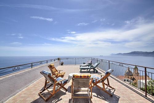 Praiano Villa Sleeps 4 Air Con Wifi