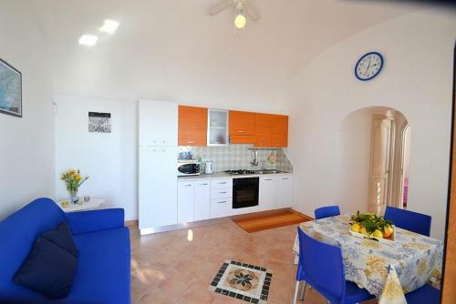 Praiano Villa Sleeps 2 Air Con Wifi