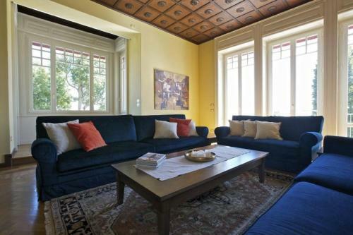 Premeno Villa Sleeps 8 Pool Wifi