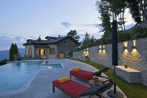 Premeno Villa Sleeps 8 Pool Wifi
