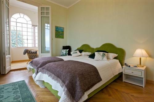 Premeno Villa Sleeps 8 Pool Wifi