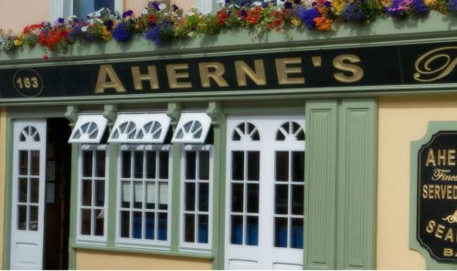 Hostal Aherne's Townhouse Hotel And Seafood Restaurant