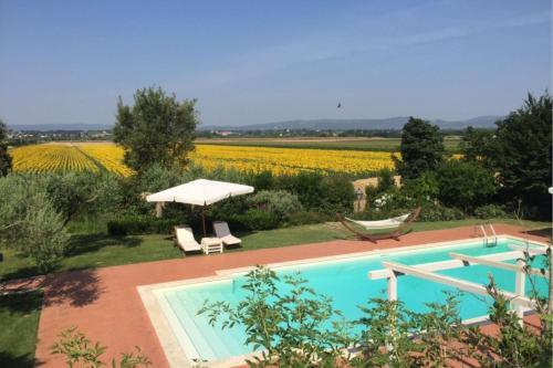 Puliciano Villa Sleeps 16 With Pool Air Con And Wifi