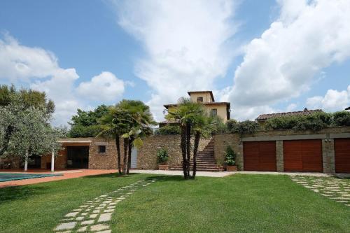 Puliciano Villa Sleeps 16 With Pool Air Con And Wifi